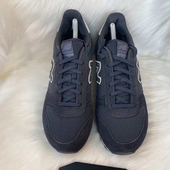 NEW New Balance 311 V1 Classic Running Sneaker - Picture 5 of 10